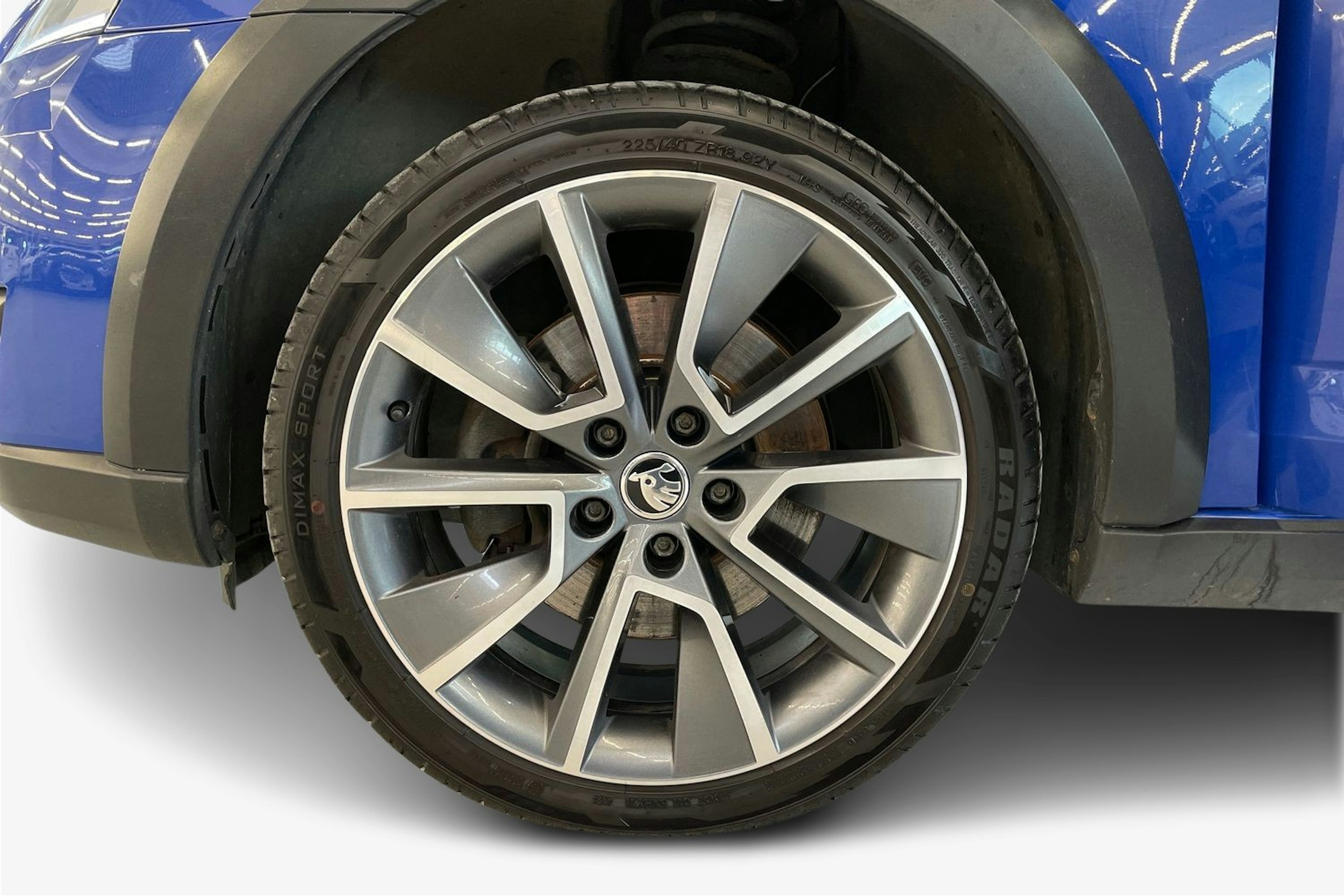 Sininen Skoda OCTAVIA 2018 kuva 11.