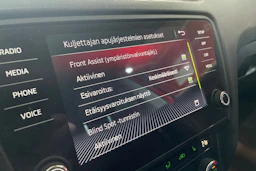 Punainen Skoda OCTAVIA 2018 kuva 9.