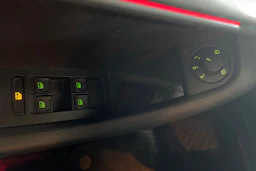 Punainen Skoda OCTAVIA 2018 kuva 12.