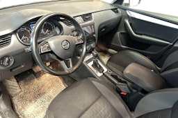 valkoinen Skoda Octavia 2018 kuva 3.