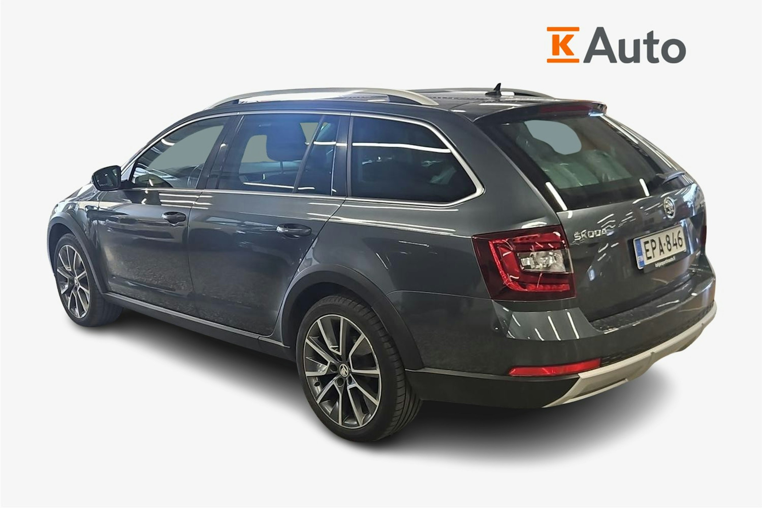Harmaa Skoda OCTAVIA 2018 kuva 2.