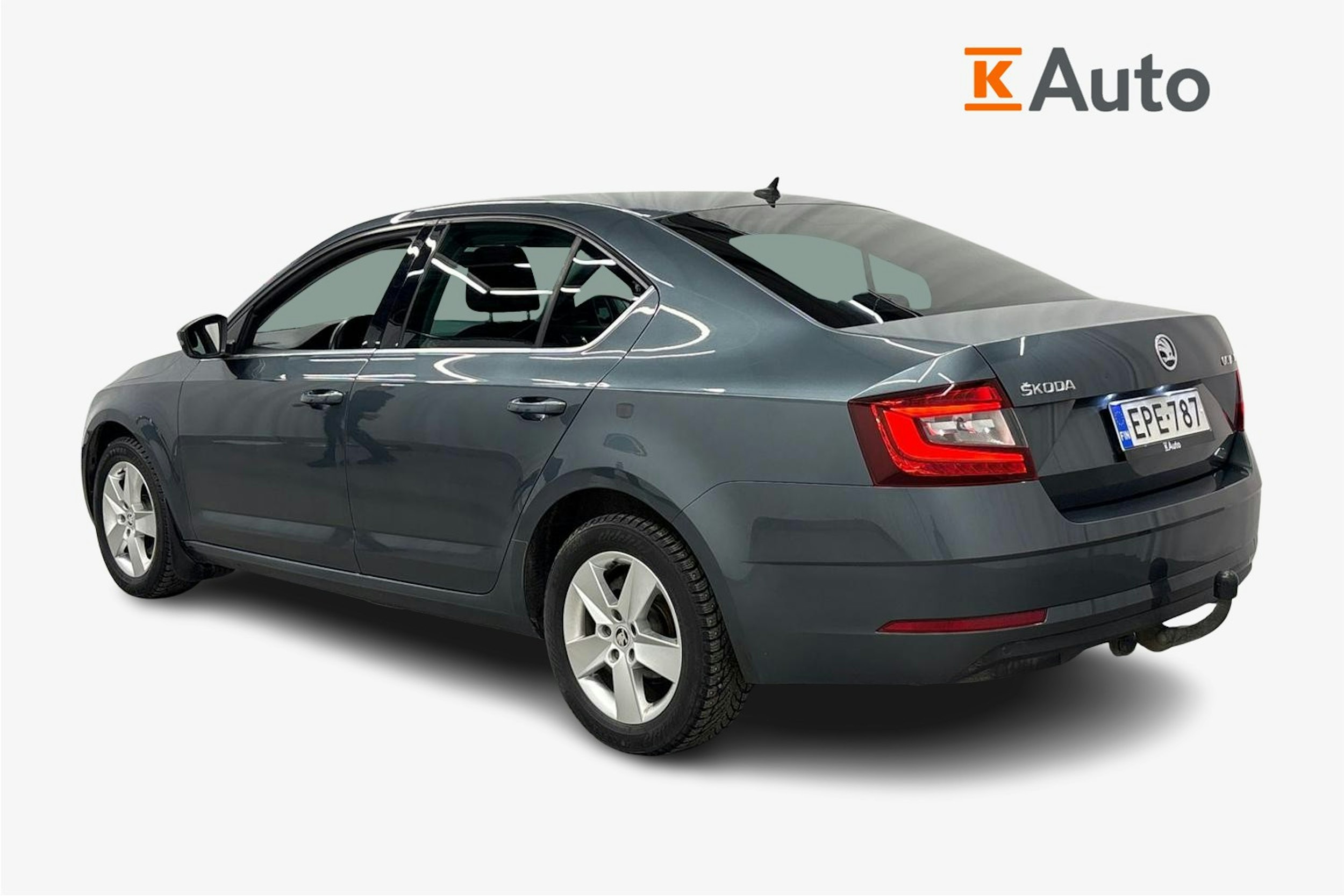 harmaa Skoda Octavia 2018 kuva 2.