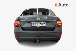 harmaa Skoda Octavia 2018 kuva 3.