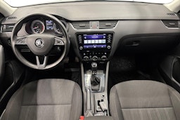 harmaa Skoda Octavia 2018 kuva 9.