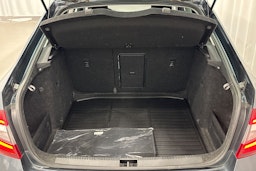 harmaa Skoda Octavia 2018 kuva 15.