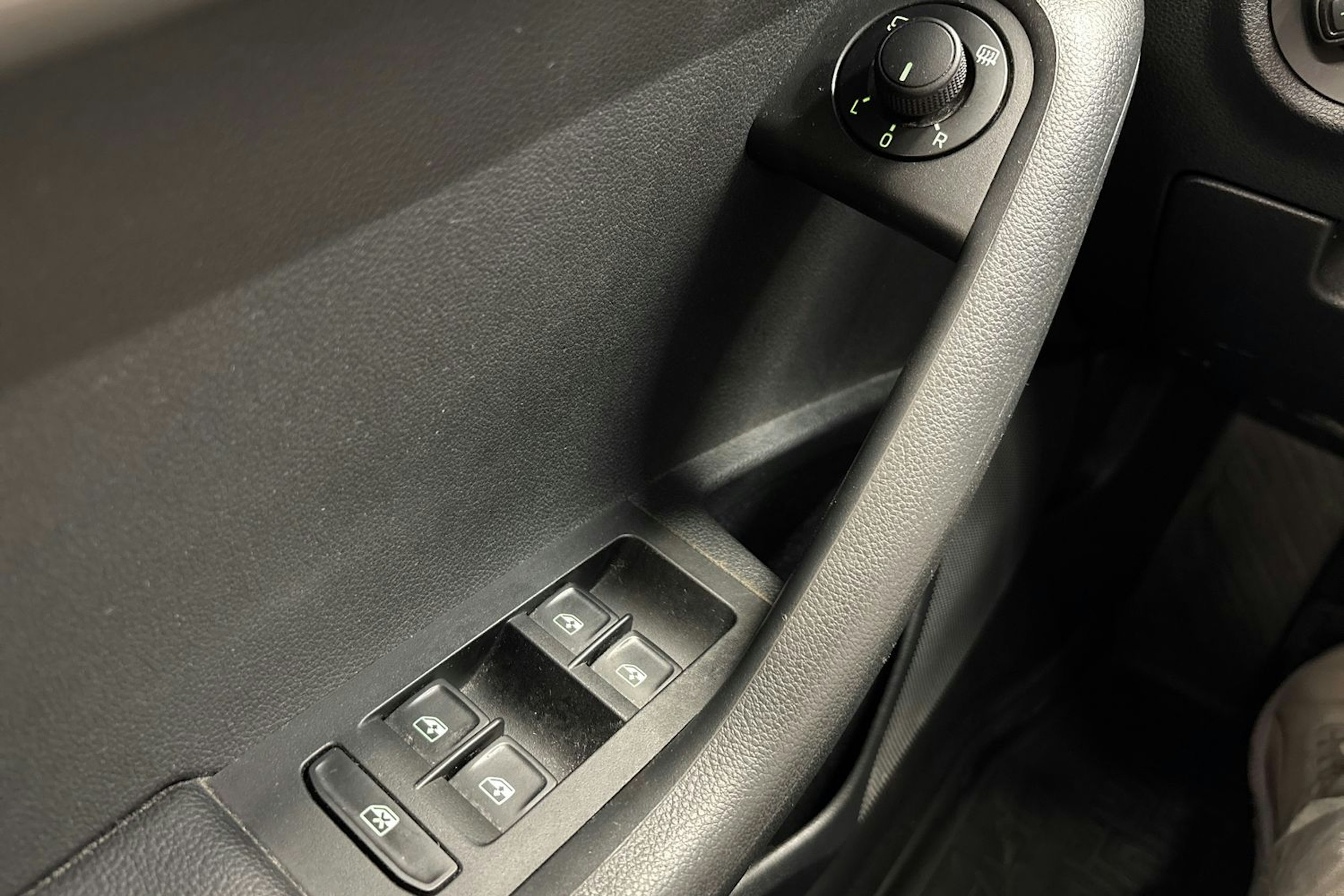 harmaa Skoda Octavia 2018 kuva 19.