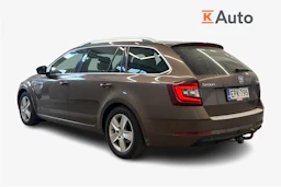 ruskea Skoda Octavia 2018 kuva 2.