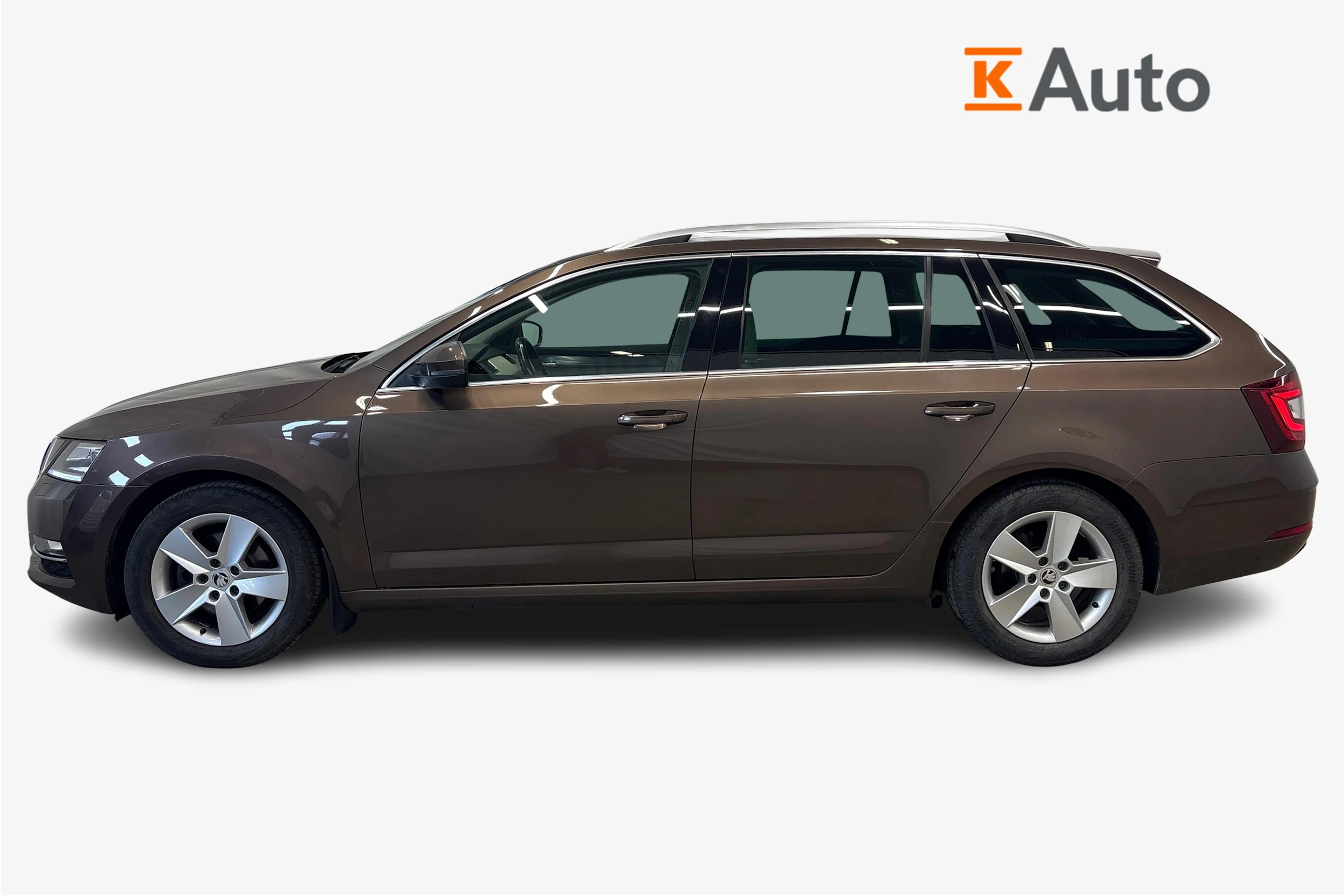 ruskea Skoda Octavia 2018 kuva 7.