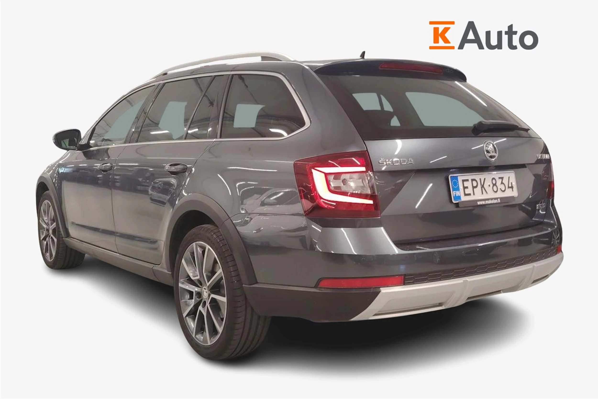 Harmaa Skoda OCTAVIA 2018 kuva 2.