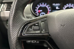 valkoinen Skoda Octavia 2018 kuva 31.