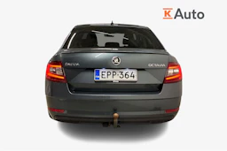 harmaa Skoda Octavia 2019 kuva 3.
