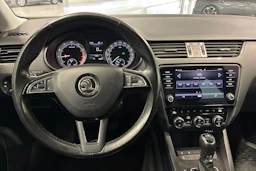 harmaa Skoda Octavia 2019 kuva 11.