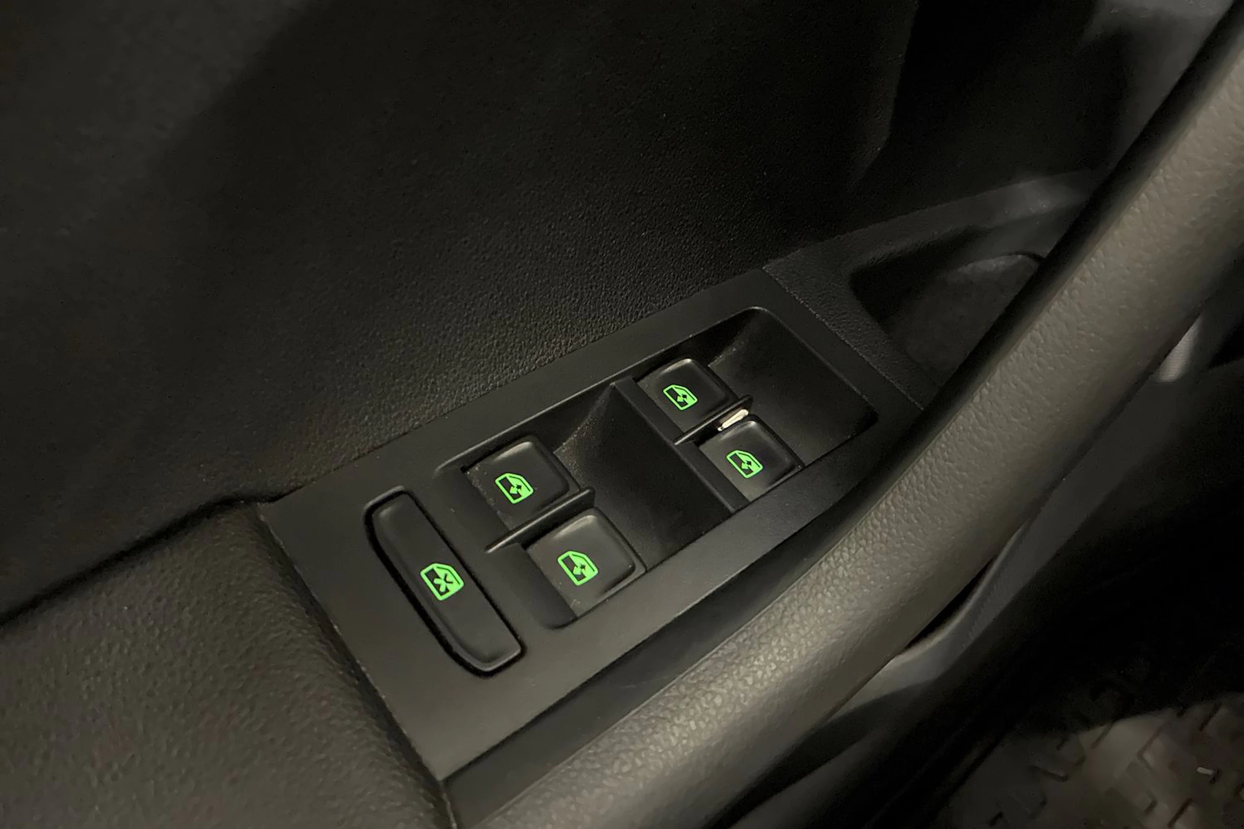 harmaa Skoda Octavia 2019 kuva 17.