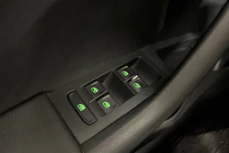 harmaa Skoda Octavia 2019 kuva 17.