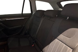 musta Skoda Octavia 2018 kuva 10.