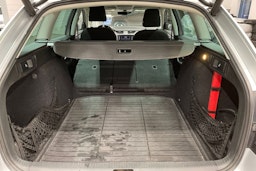 harmaa Skoda Octavia 2018 kuva 15.