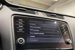 harmaa Skoda Octavia 2018 kuva 19.