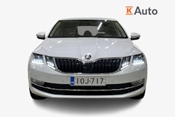 valkoinen Skoda Octavia 2018 kuva 5.