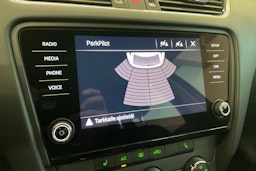 harmaa Skoda Octavia 2018 kuva 19.