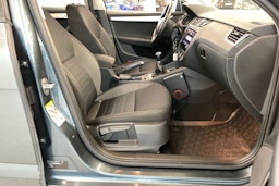 harmaa Skoda Octavia 2018 kuva 23.