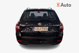 musta Skoda Octavia 2018 kuva 4.