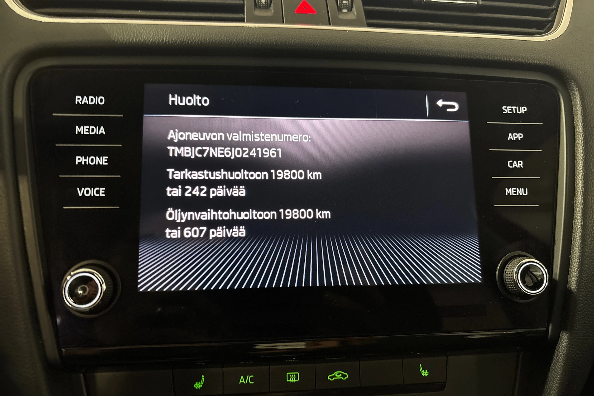 musta Skoda Octavia 2018 kuva 26.