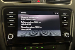 musta Skoda Octavia 2018 kuva 26.