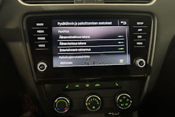 musta Skoda Octavia 2018 kuva 28.