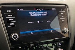 harmaa Skoda Octavia 2018 kuva 12.