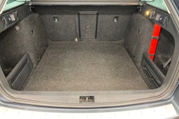 harmaa Skoda Octavia 2018 kuva 18.