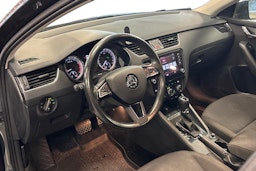 harmaa Skoda Octavia 2018 kuva 3.