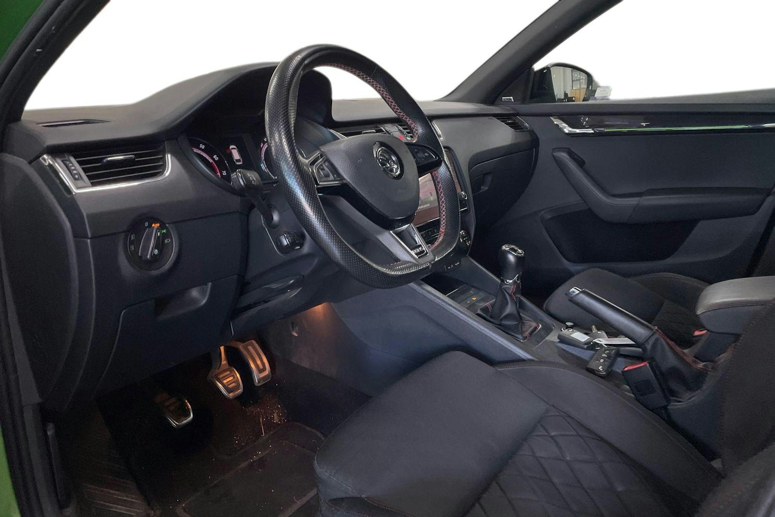 Vihreä Skoda OCTAVIA 2018 kuva 7.