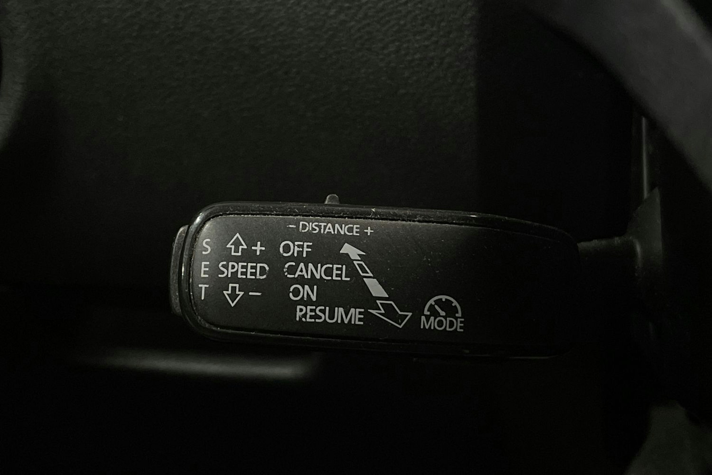 Vihreä Skoda OCTAVIA 2018 kuva 15.