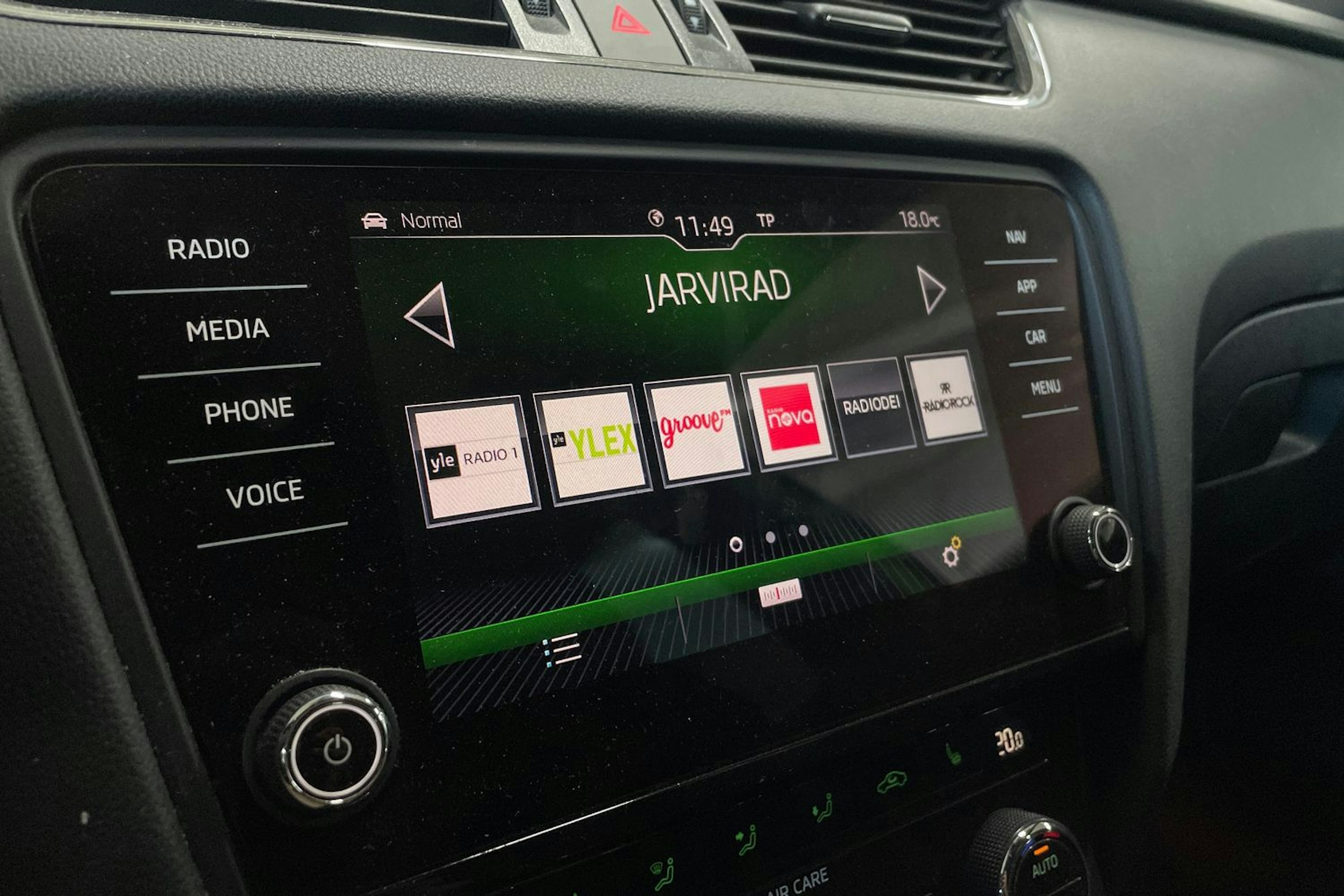 Vihreä Skoda OCTAVIA 2018 kuva 20.