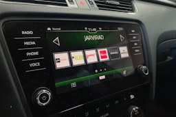 Vihreä Skoda OCTAVIA 2018 kuva 20.
