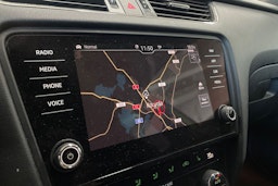 Vihreä Skoda OCTAVIA 2018 kuva 22.