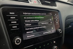 Vihreä Skoda OCTAVIA 2018 kuva 25.