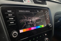 Vihreä Skoda OCTAVIA 2018 kuva 28.