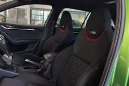 Vihreä Skoda OCTAVIA 2018 kuva 30.