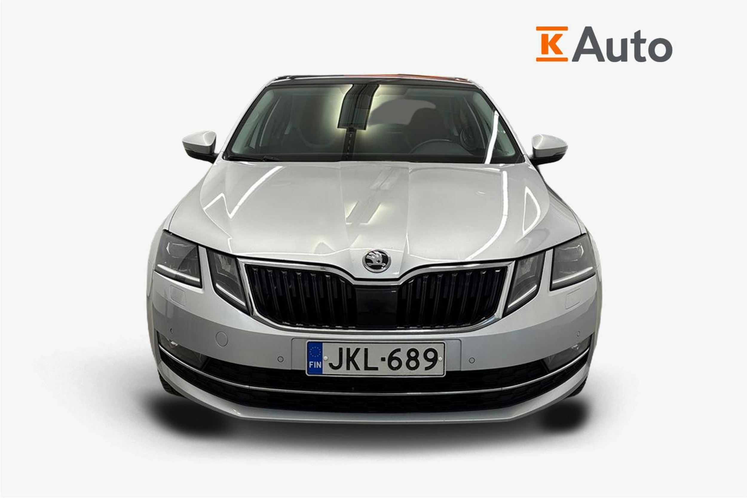 harmaa Skoda Octavia 2018 kuva 4.