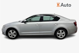 harmaa Skoda Octavia 2018 kuva 5.
