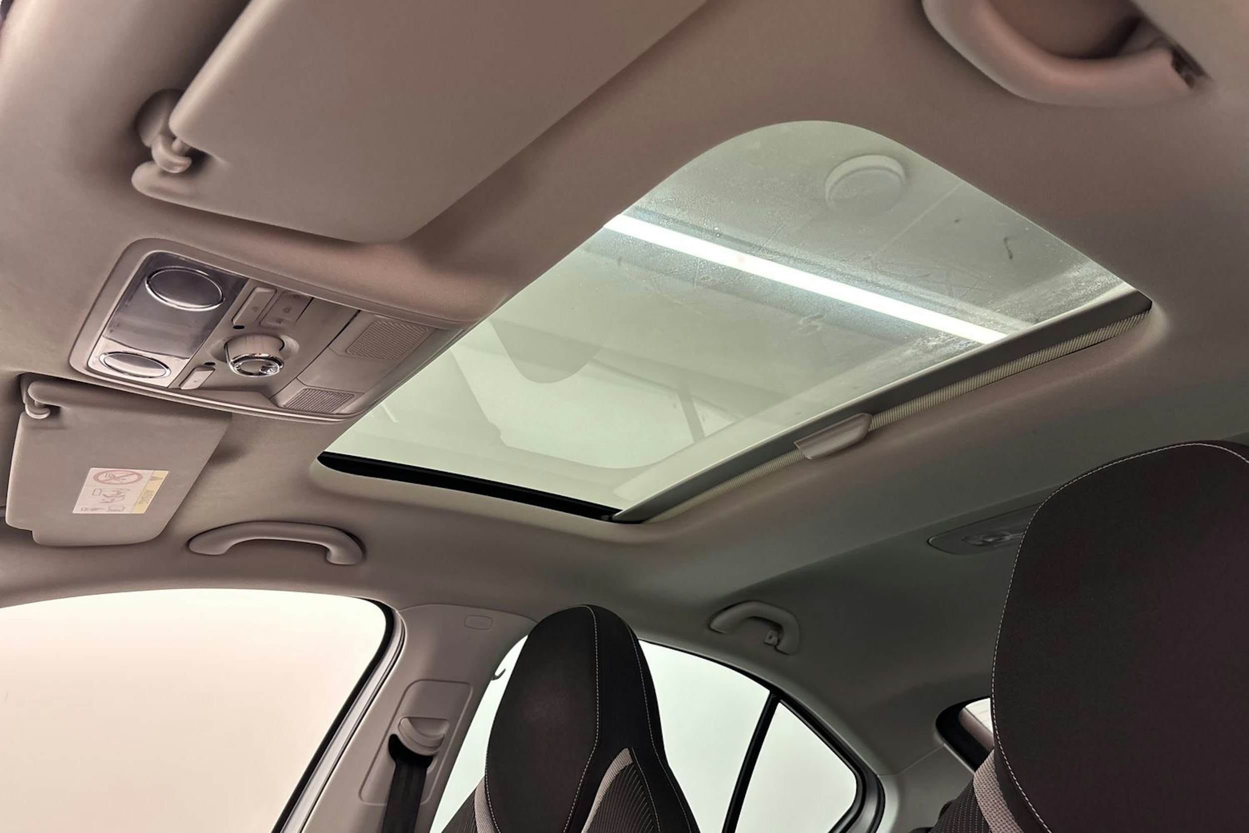 harmaa Skoda Octavia 2018 kuva 12.