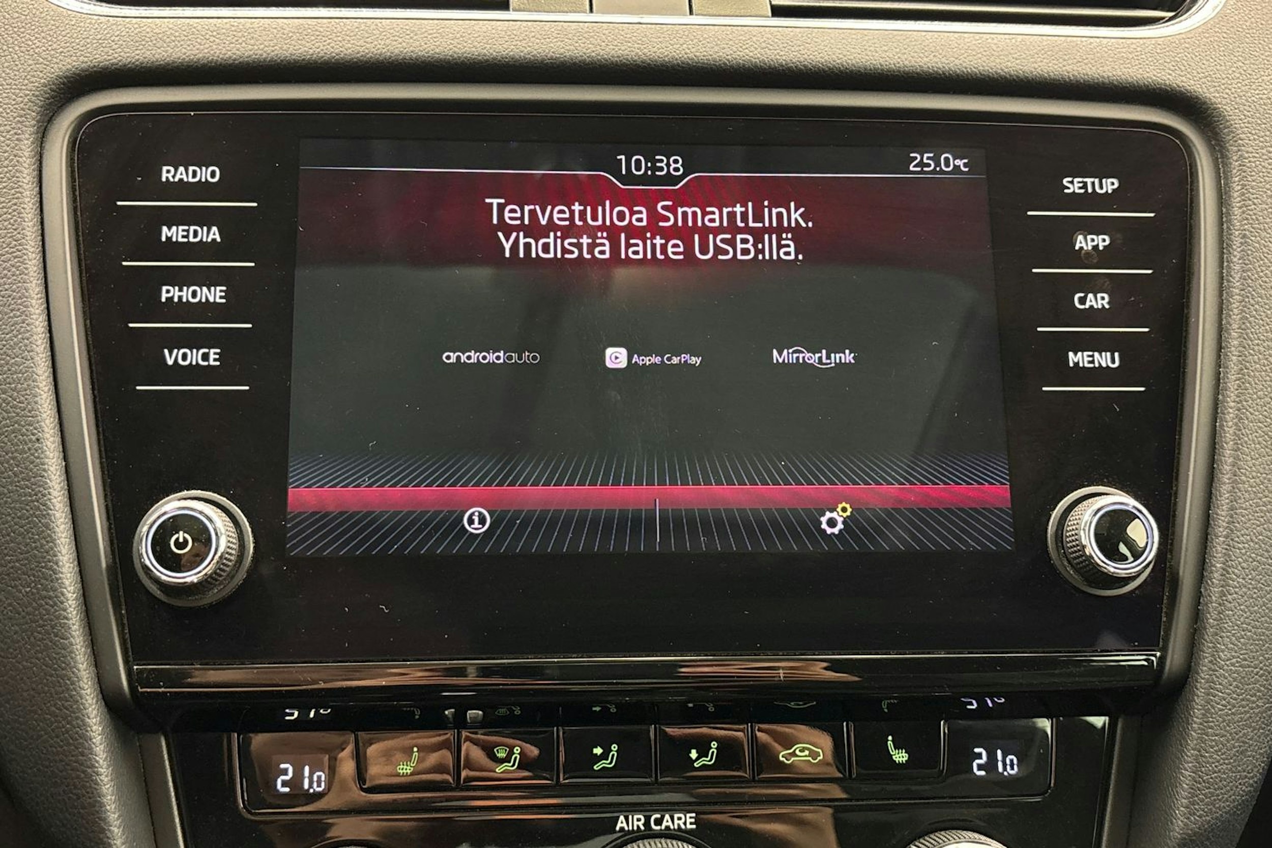 harmaa Skoda Octavia 2018 kuva 17.