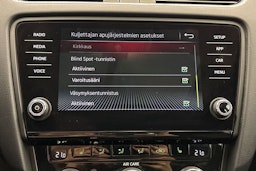 harmaa Skoda Octavia 2018 kuva 19.