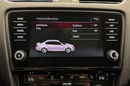 harmaa Skoda Octavia 2018 kuva 21.
