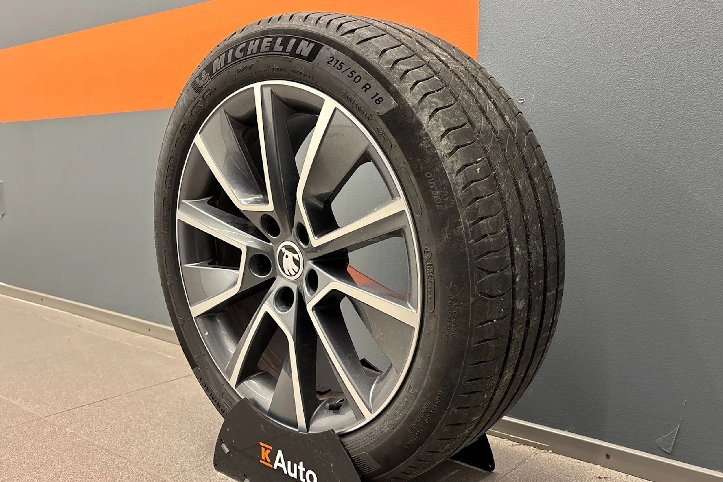 musta Skoda Octavia 2018 kuva 10.