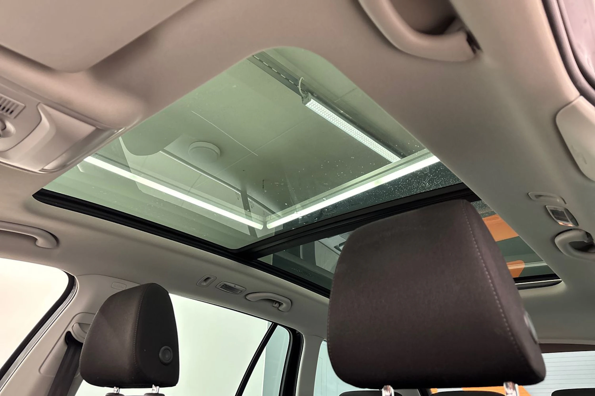 musta Skoda Octavia 2018 kuva 12.