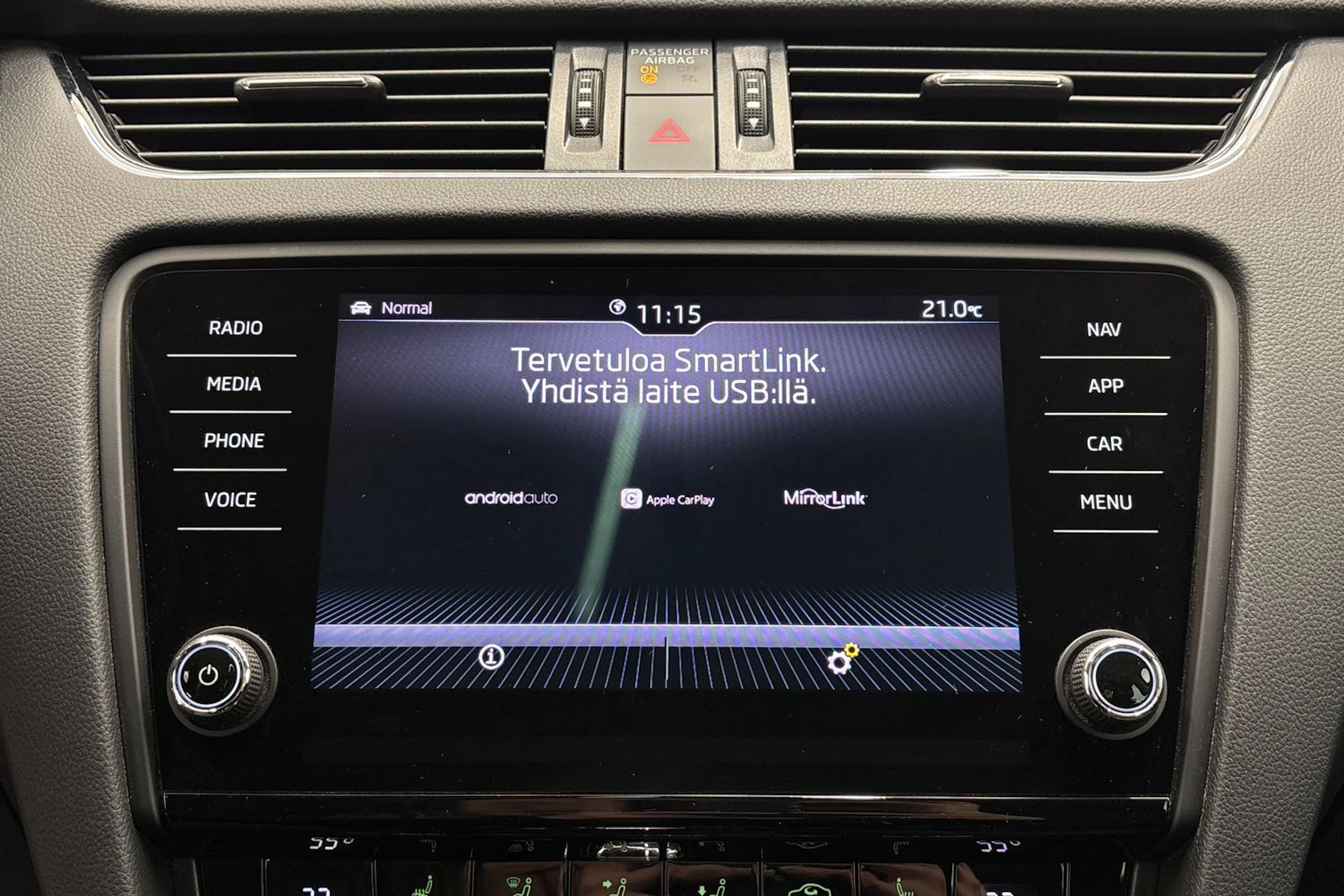 musta Skoda Octavia 2018 kuva 21.