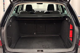 musta Skoda Octavia 2018 kuva 25.