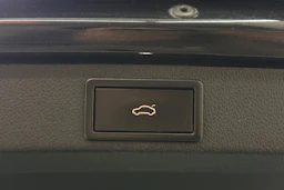 musta Skoda Octavia 2018 kuva 26.